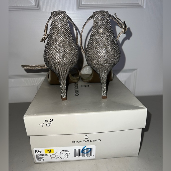 💎 NIB! Bandolino Metallic Heels - Picture 9 of 11
